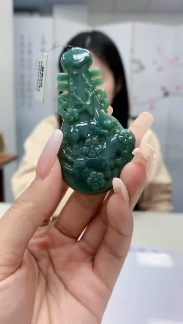 【闪购商品】定制翡翠未镶嵌0405lr-毛货挂件49
