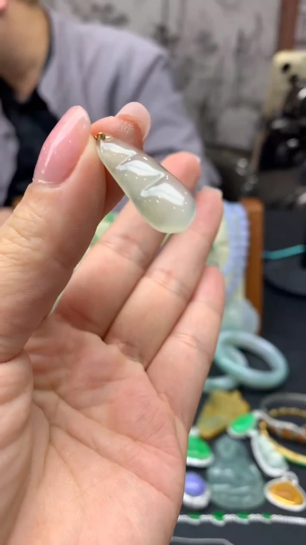 【闪购商品】翡翠颈饰未镶嵌45-天然翡翠