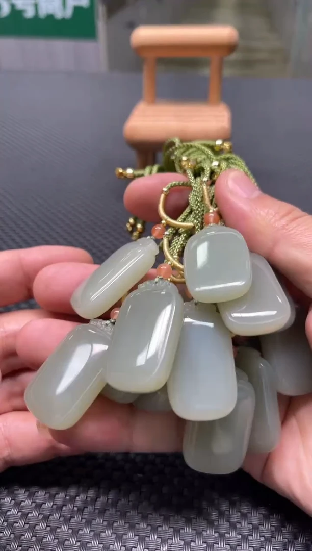 【闪购商品】和田玉挂件未镶嵌多样性发1件