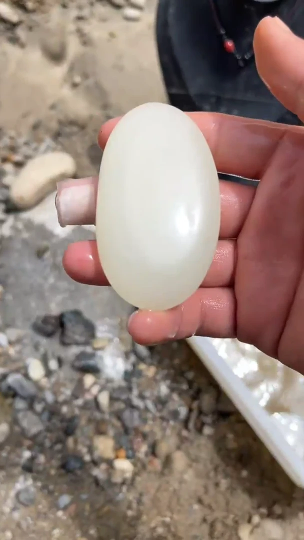 和田玉未镶嵌颈饰001