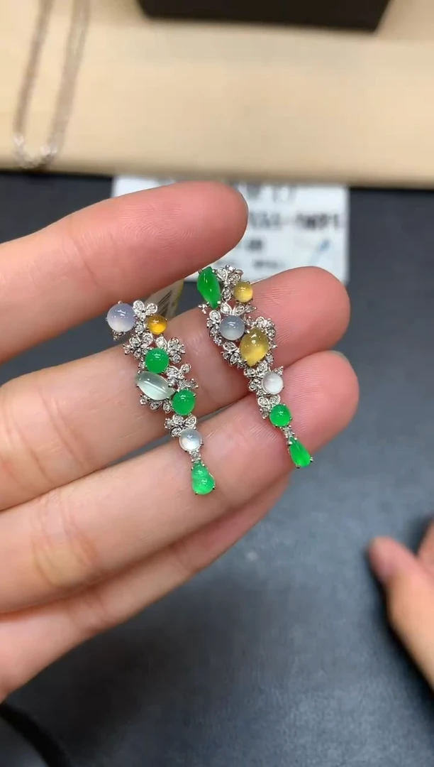 18K金镶嵌翡翠耳饰多宝【无服务费