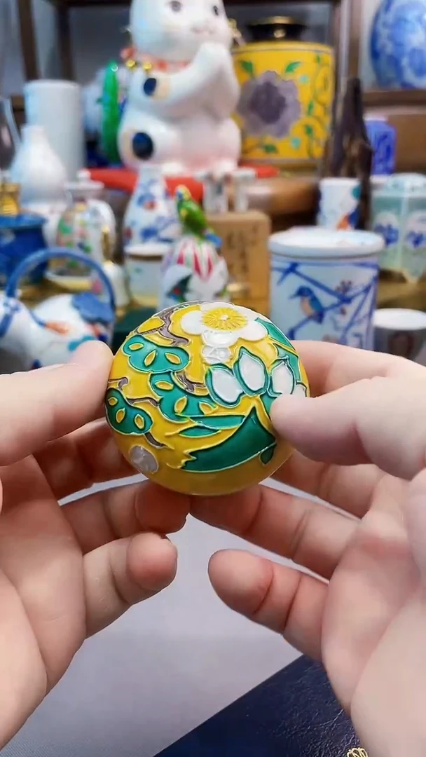 瓷片日产交趾釉香盒