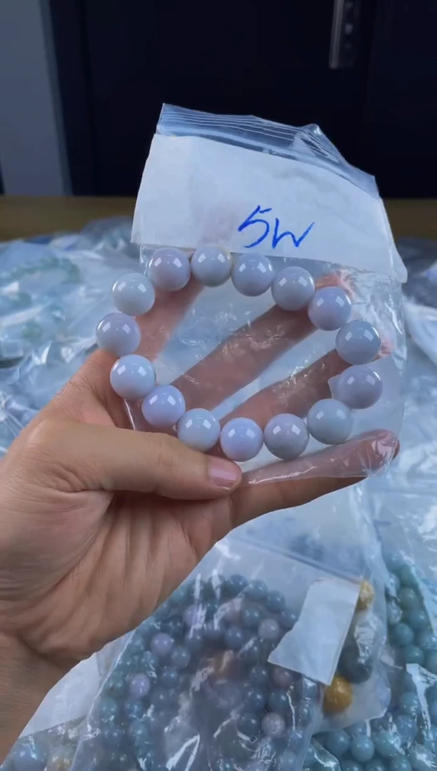 定制翡翠未镶嵌珠串