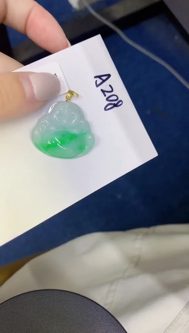 颈饰18K金镶嵌翡翠缅甸天然翡翠A货