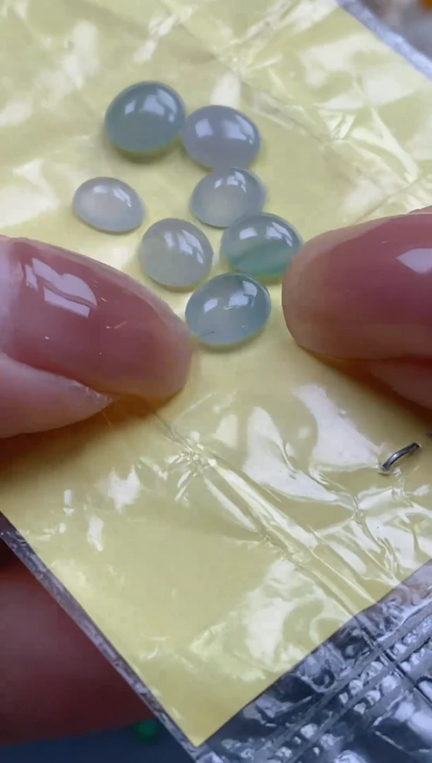 翡翠散珠天然翡翠裸石蛋面64