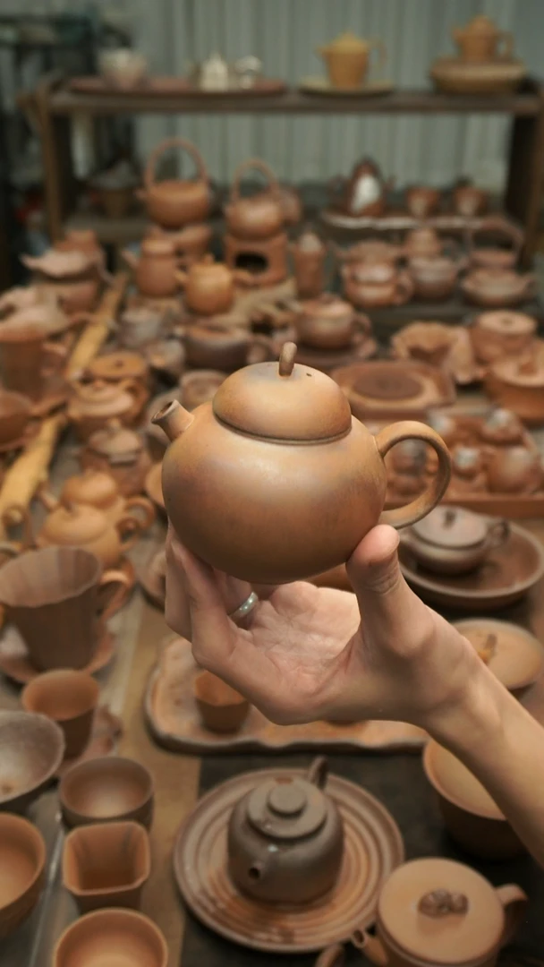 原矿老岩泥精工   宫灯壶175ml