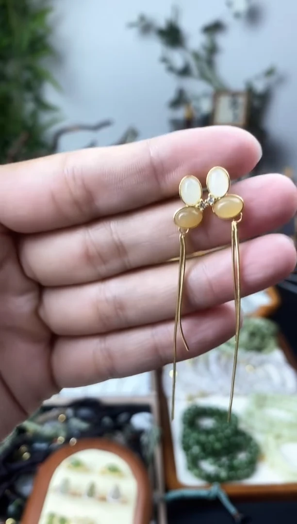 和田玉未镶嵌颈饰1