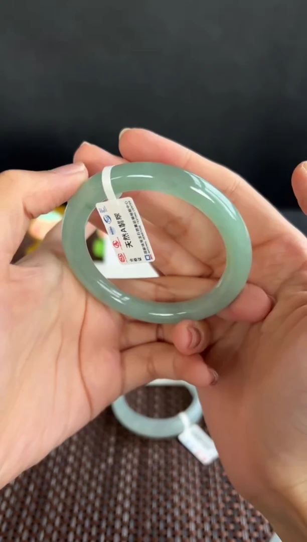 翡翠手镯未镶嵌97号53.9*8.7*8.9