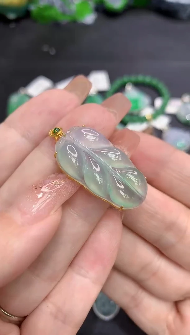 吊坠(不含链)18K金镶嵌翡翠11