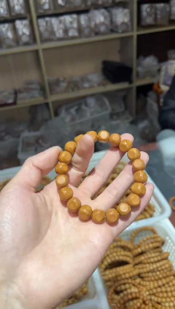 【闪购商品】猴头核桃吊坠六方微瑕