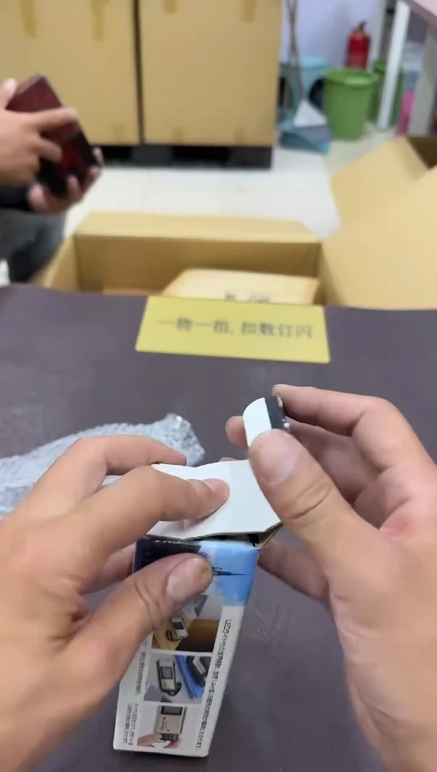 琉璃手工艺品大*姐98