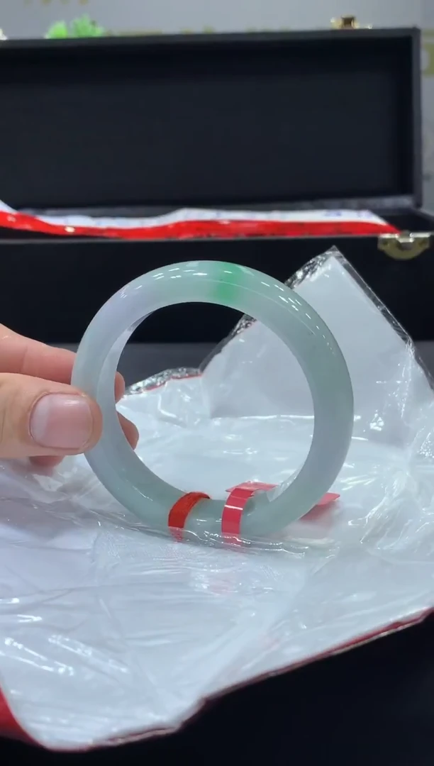 未镶嵌手镯翡翠翡翠手镯