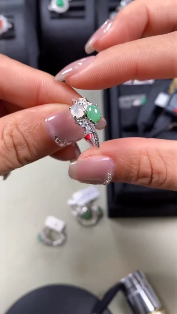 【闪购商品】翡翠戒指银S925镶嵌9938