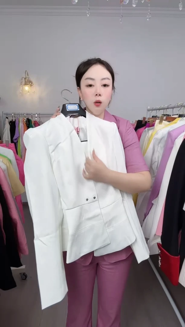 L码包裙套装（不退不换、高品质西装现货清仓处理）