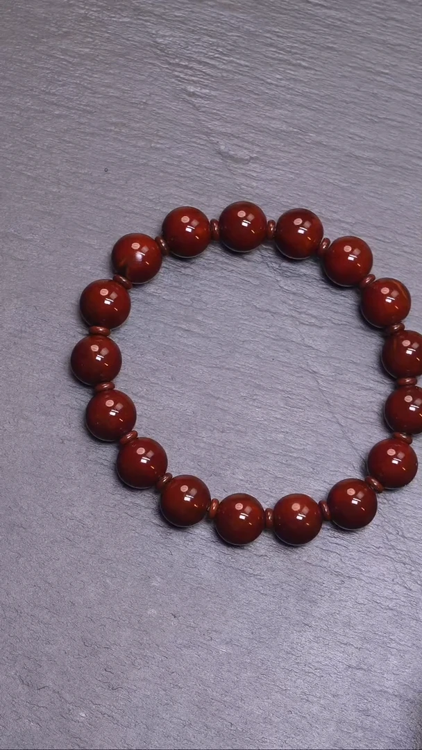 【闪购商品】橄榄核吊坠正圆光珠回血