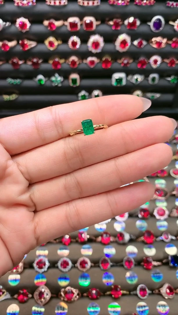 【闪购商品】祖母绿戒指银S925镶嵌57