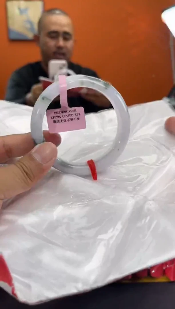 未镶嵌手镯翡翠2