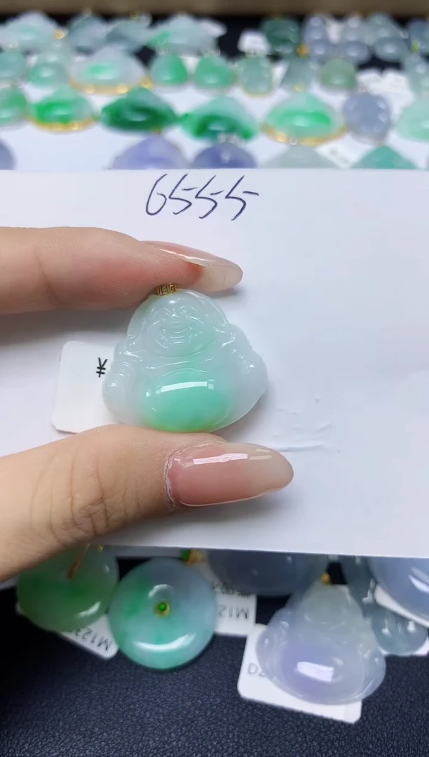 翡翠18K金镶嵌颈饰天然缅甸翡翠A货
