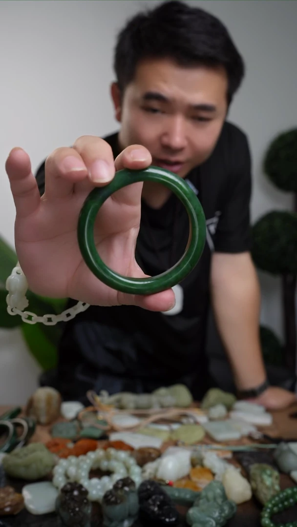 和田玉（糖玉）手镯未镶嵌俄料