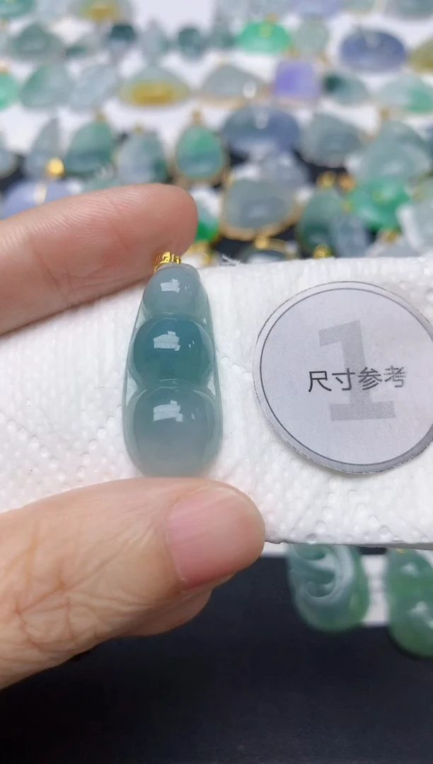 翡翠18K金镶嵌颈饰天然缅甸A货翡翠