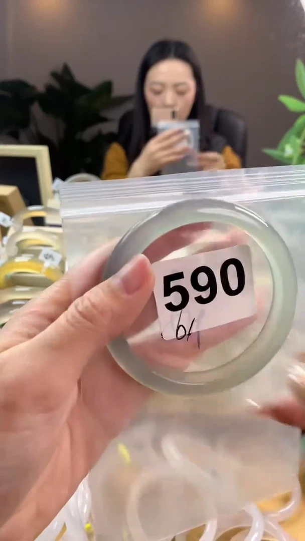 【闪购商品】玛瑙/玉髓手镯未镶嵌590