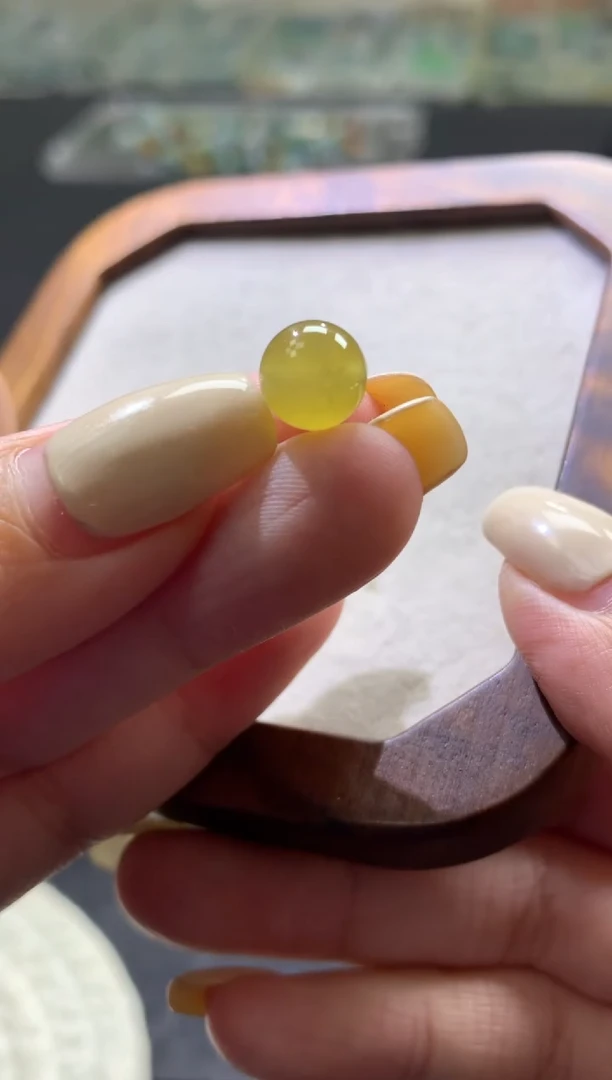 未镶嵌定制翡翠卡8mm