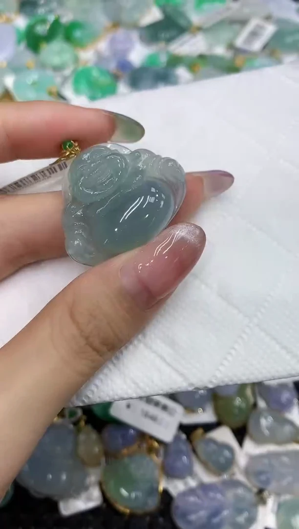 翡翠18K金镶嵌颈饰111111111111