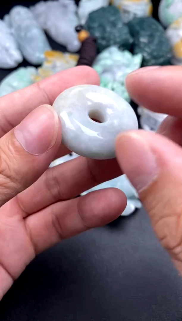吊坠(不含链)未镶嵌翡翠1