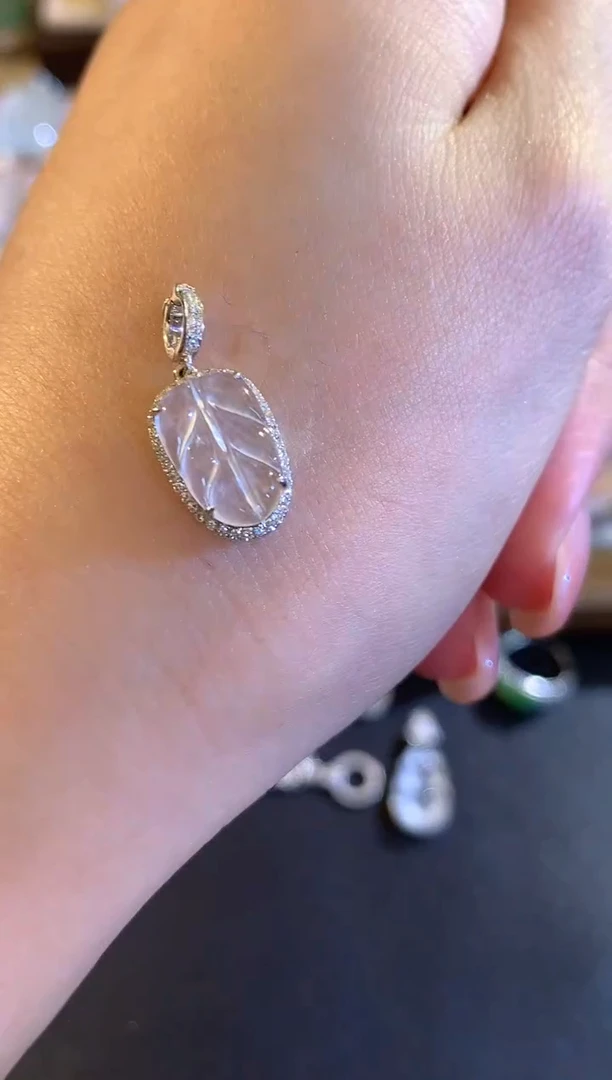 吊坠(不含链)18K金镶嵌翡翠a10