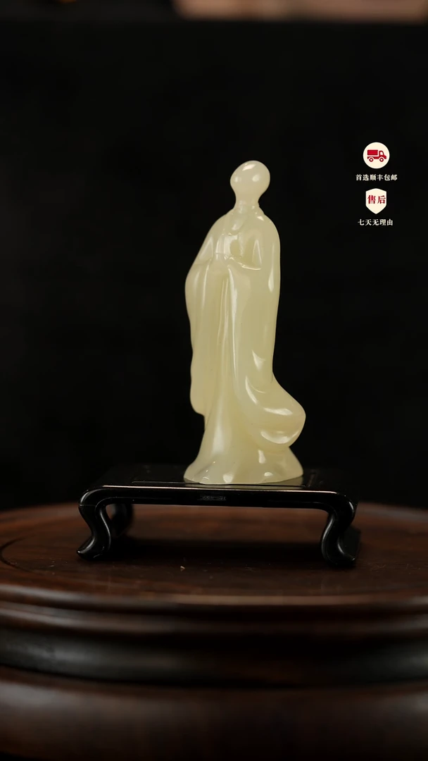 云南石竹叶青雕刻：无相造像摆件