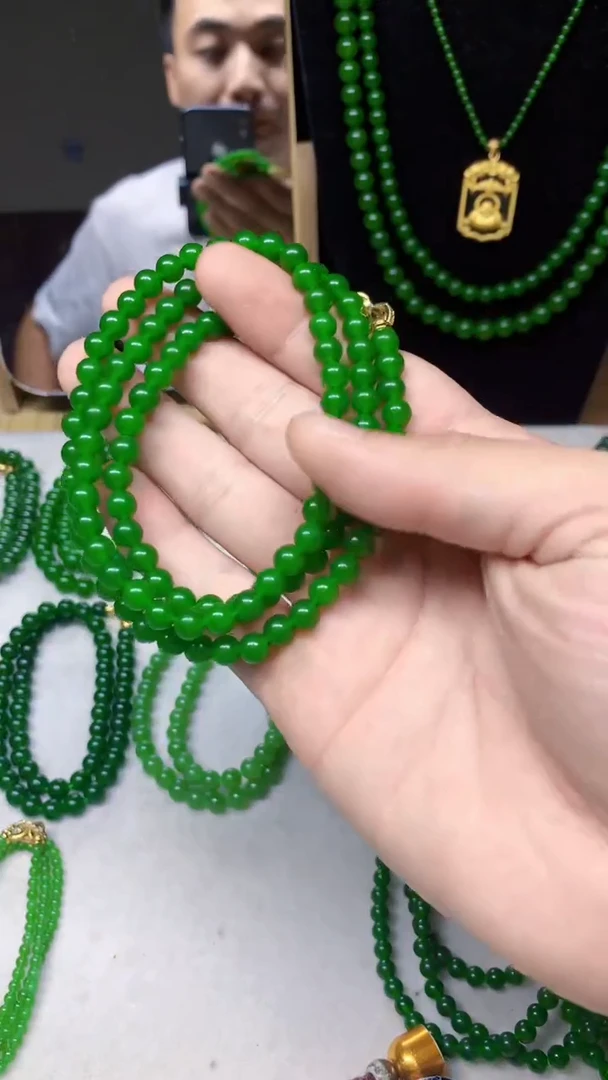 项链未镶嵌和田玉（碧玉）卡6无黑阳绿