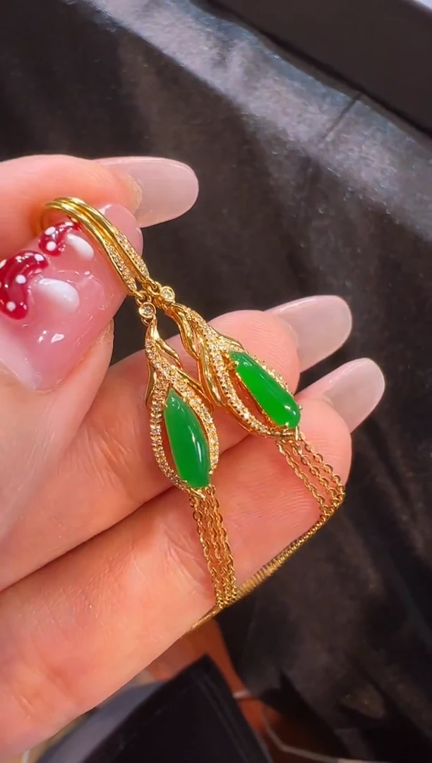 【闪购商品】翡翠耳饰18K金镶嵌耳饰