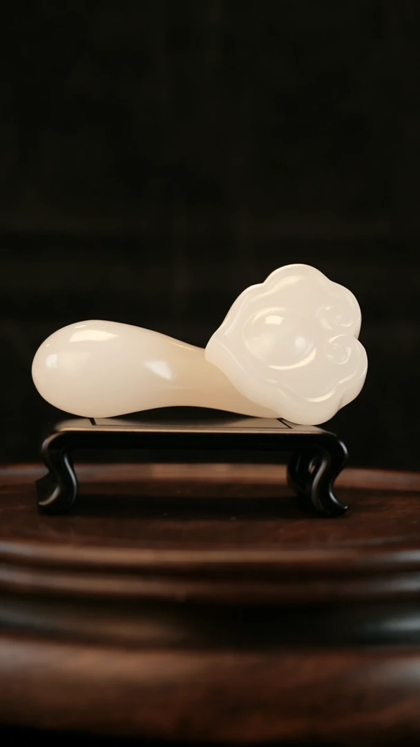 云南石荔枝白雕刻：平安如意