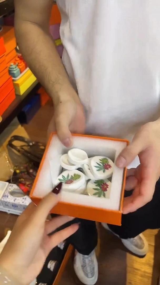 杯鸿辉家品牌瓷器，京东包邮！