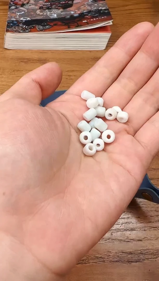 【闪购商品】玻璃颈饰【 肖钟出品 】1包