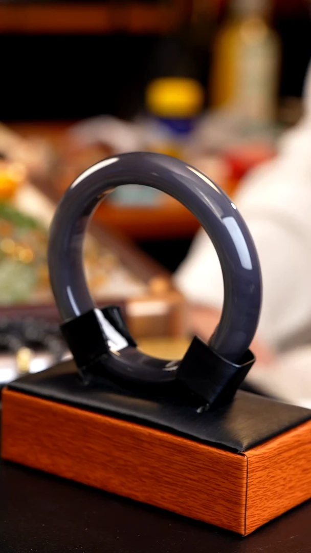 未镶嵌手镯和田玉帝王紫精品手镯59mm