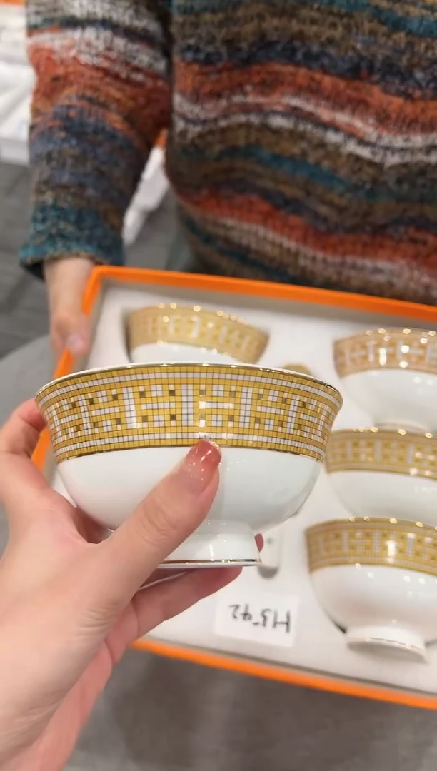 【闪购商品】杯H542--------------