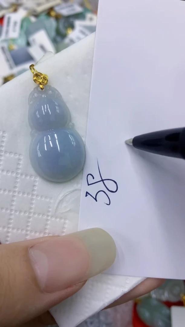 翡翠18K金镶嵌颈饰11111111111111