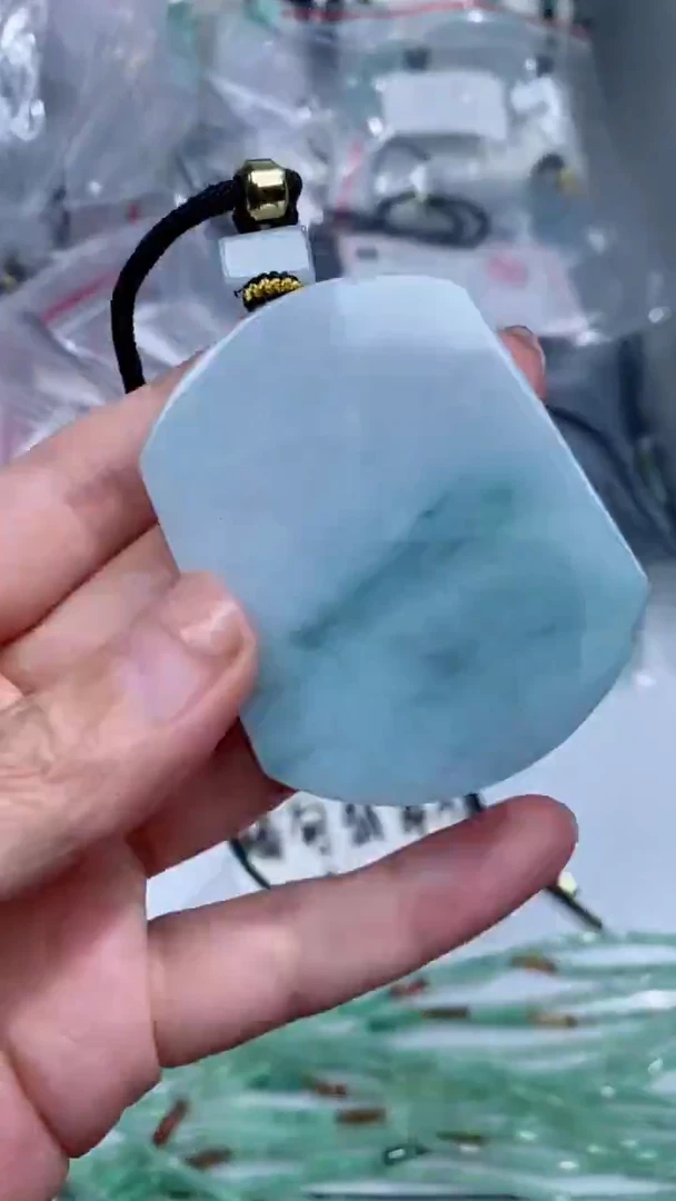 颈饰未镶嵌翡翠吊坠