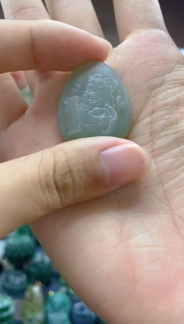 颈饰未镶嵌和田玉1