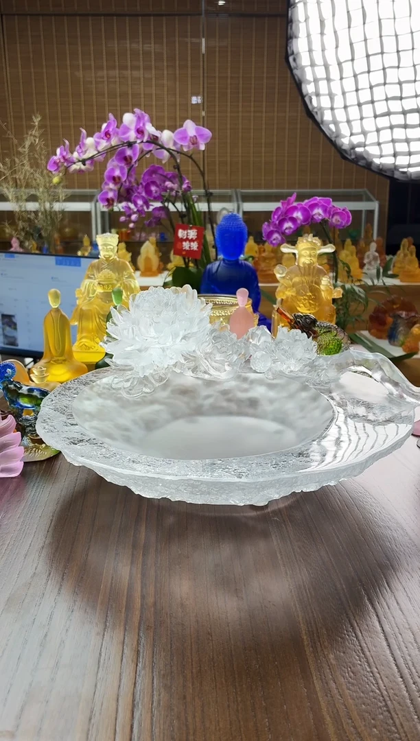 手工艺品琉璃牡丹花果盘白色33*15公分