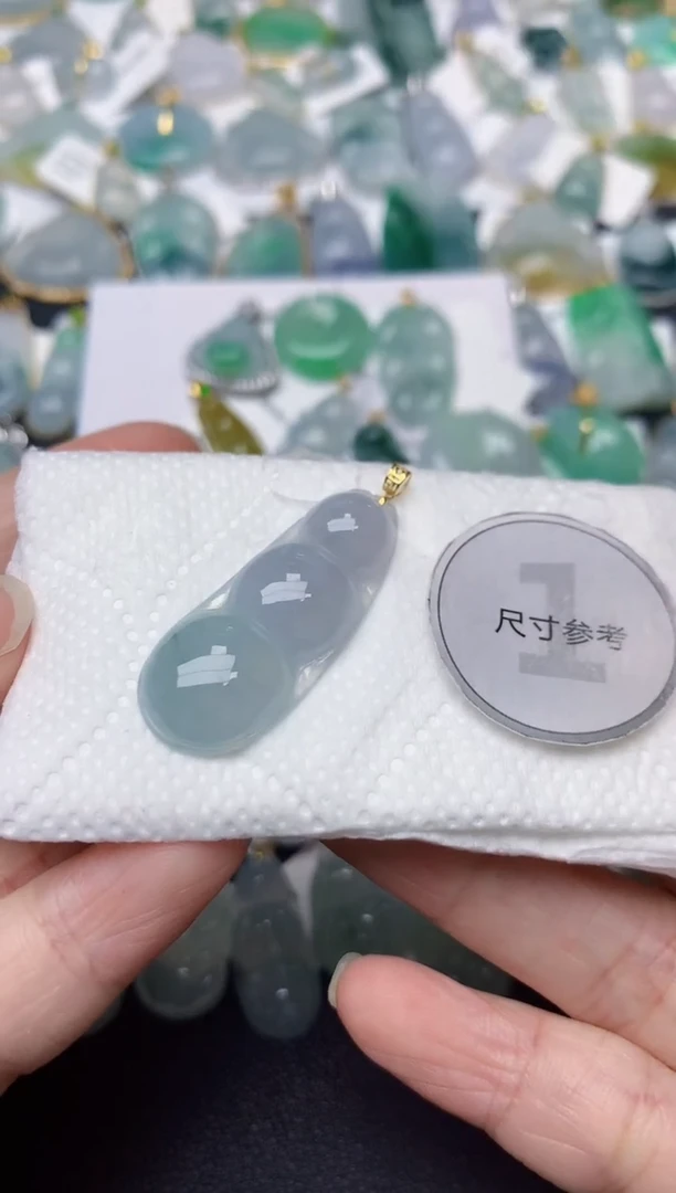 颈饰18K金镶嵌翡翠天然缅甸A货翡翠