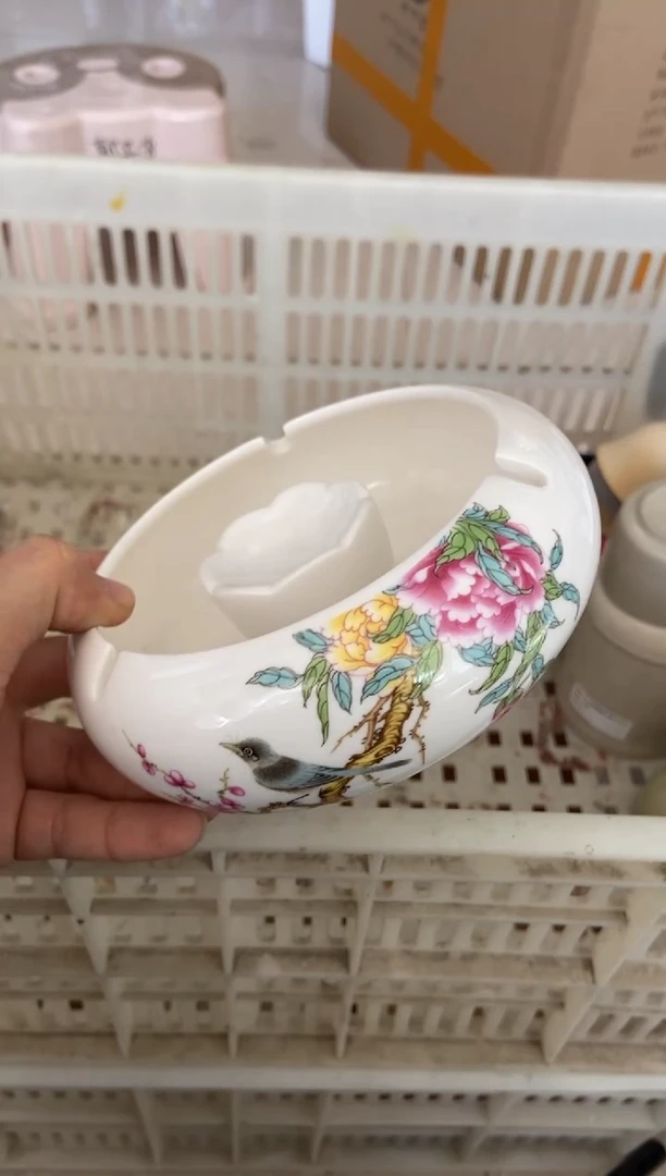 无运费险有瑕疵的摄影的产品有使用过的痕迹有点脏介意勿拍