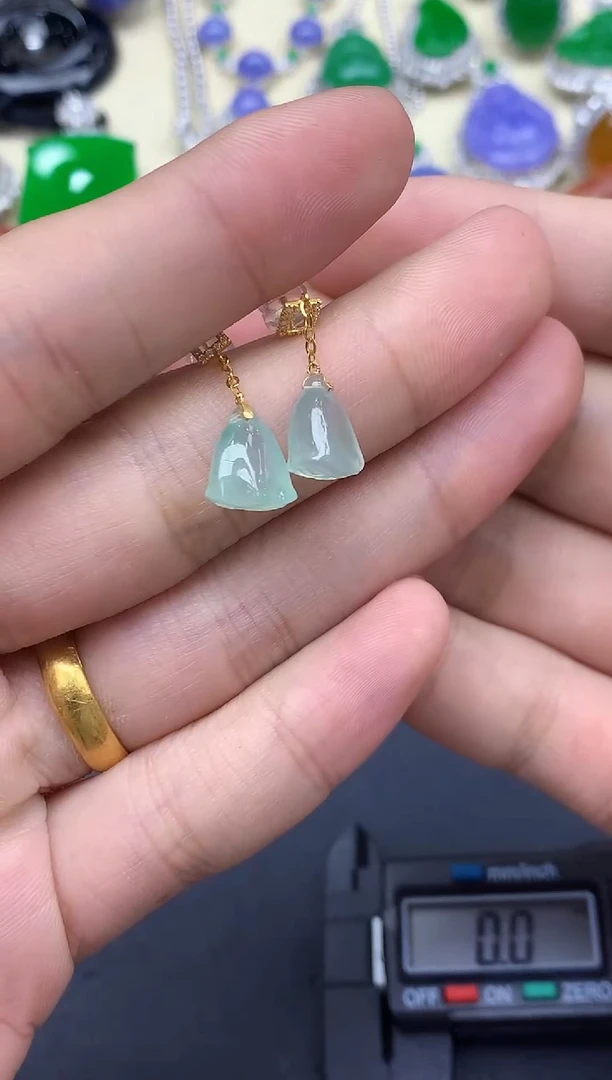 颈饰18K金镶嵌翡翠367-中国好珍宝