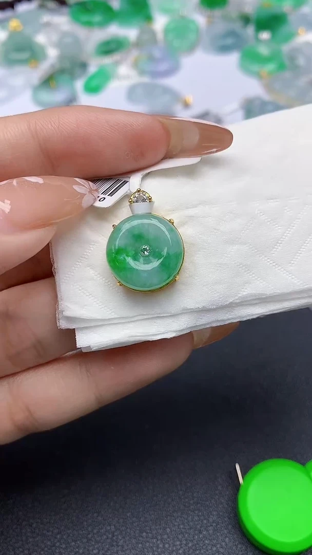 颈饰银S925镶嵌翡翠a货假一赔三支持复检百元上9元证书费自理