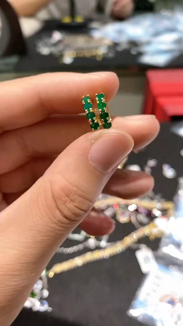 【闪购商品】祖母绿耳饰银S925镶嵌耳钉