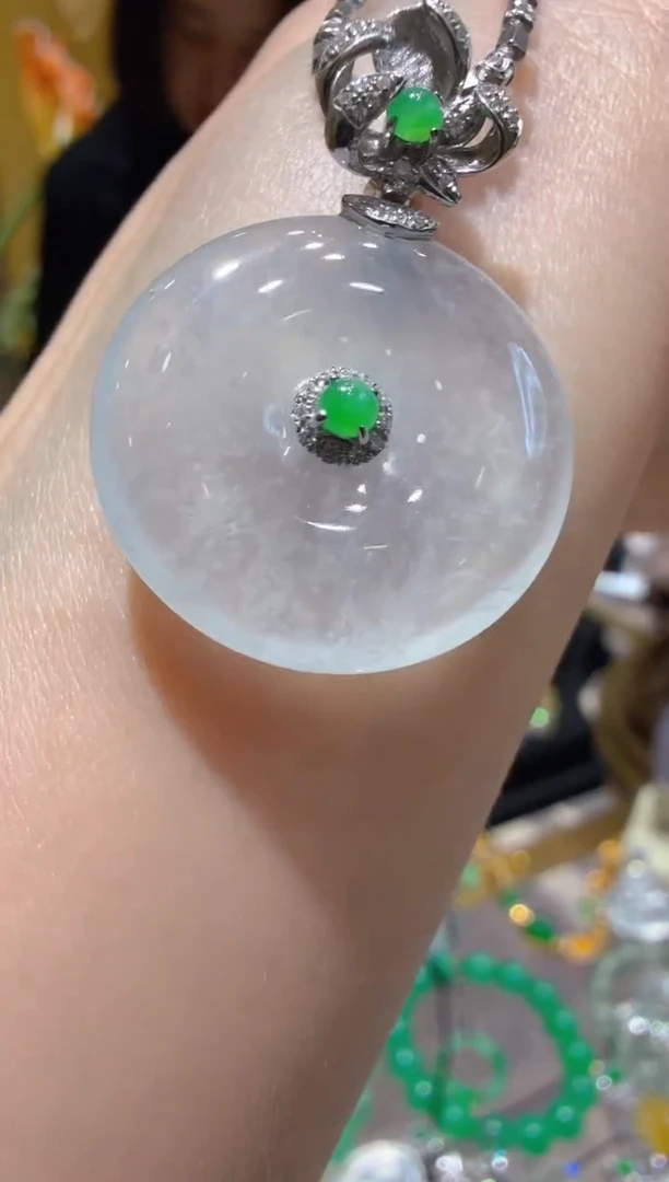 吊坠(不含链)18K金镶嵌翡翠多样性团购发一件