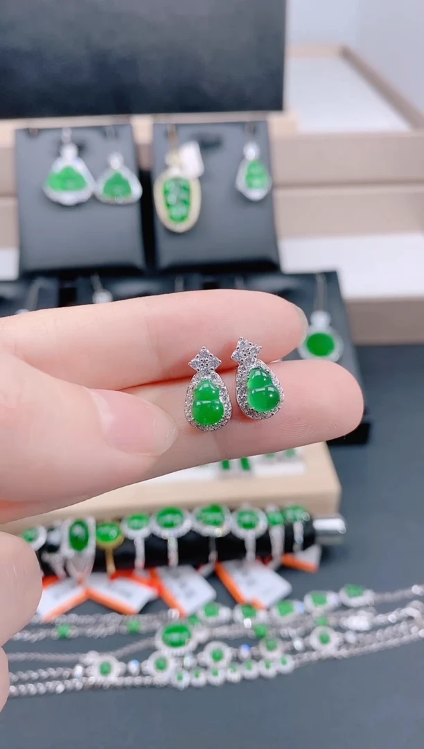 银S925镶嵌翡翠耳饰天然翡翠