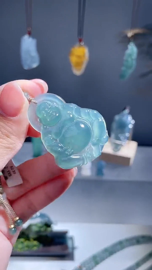 颈饰未镶嵌翡翠佛公