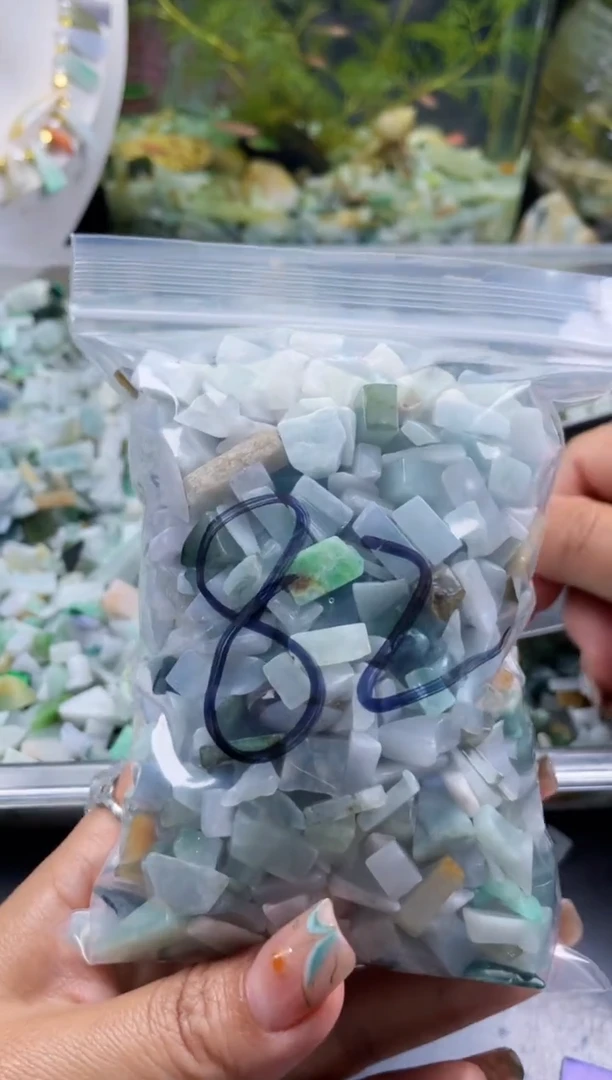 配石翡翠天然翡翠迷你500克82